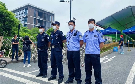 “五一”我在岗 护航保安全